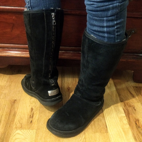 UGG Shoes - UGG Knightsbridge Black Zip Back Sheepskin Boots